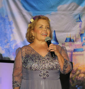 Kidney disease survivor turns 50 - Lori Hartwell