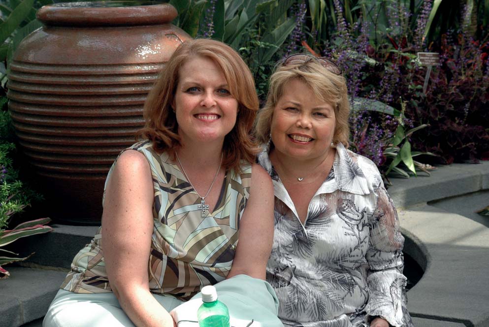 Lori Hartwell and Cher Thomas at Renal Support Network Support Group Meeting in Glendale Ca.